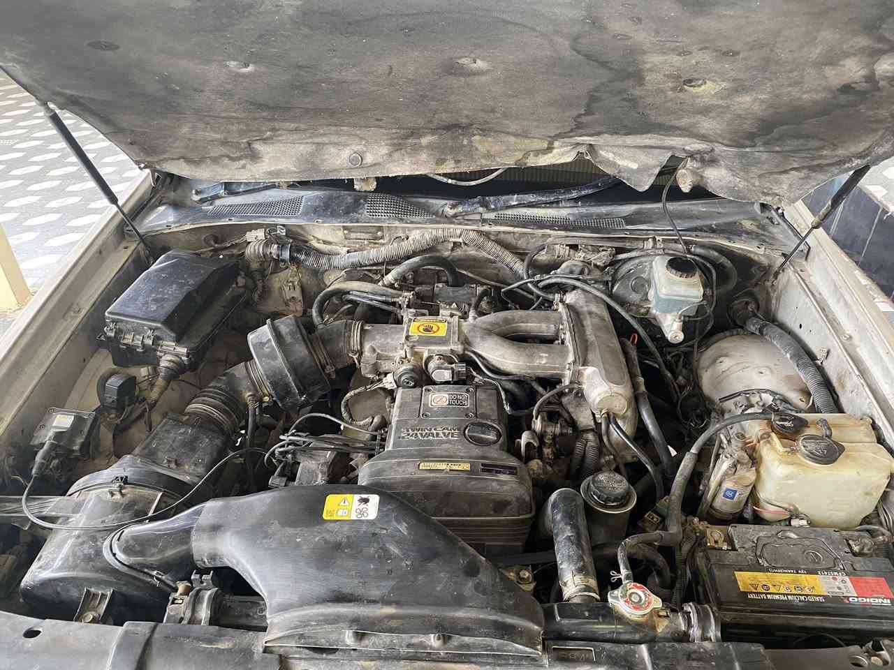 السلام عليكم للبيع فقط بطة منفصل موديل 94 رقم بغداد الجديد انكليزي وسنوية بأسمي تحويل مباشر السيارة مكفولة من الصبغ عدى الجاملوغ الخلفي الأيمن نصه مصبوغ والباقي بلاد محرك بطه ديلكو 2500 محرك وكير مكفول تبريد شغال تخم تاير وصدر  وحدادية وكهربائيات  جيدة /السعر 60 ورقه ومجالها قليل/مكان السيارة بغداد المدائن/ماارد على اي تعليق الشراي يتصل ***********/وبيها واتساب
