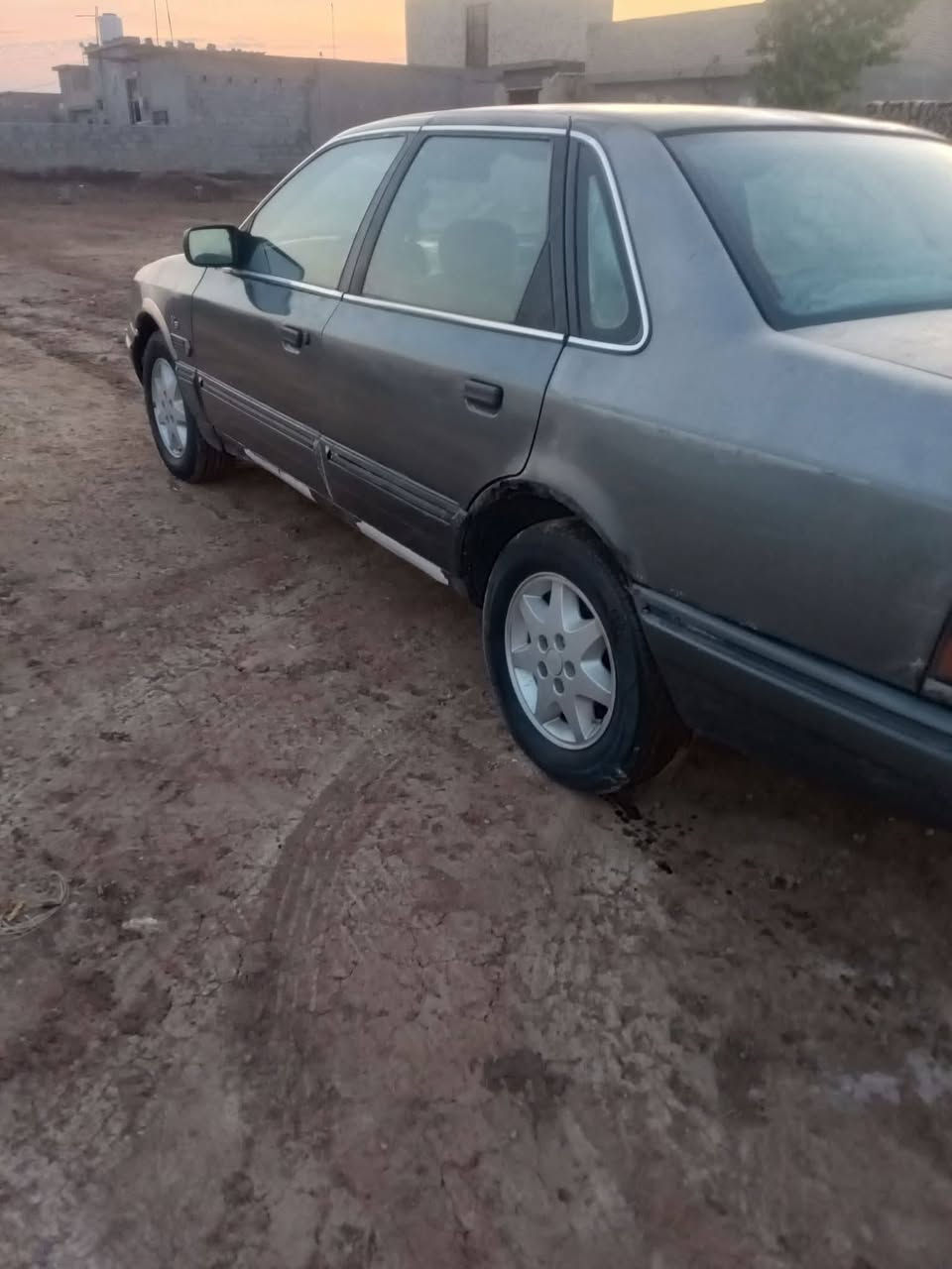 سلام عليكم. شباب.
للبيع. فورد سكوربيو الماني.  موديل. 1991 كير ومحرك خير من الله تخم تاير. جديد كهربائيات كلها. شغاله. صدر جديد. السياره بدون حادث او صبغ. رقم. كركوك.  تريد وكاله. تريد حويل.
 السعر. 22 وبيها مجال . ***********
