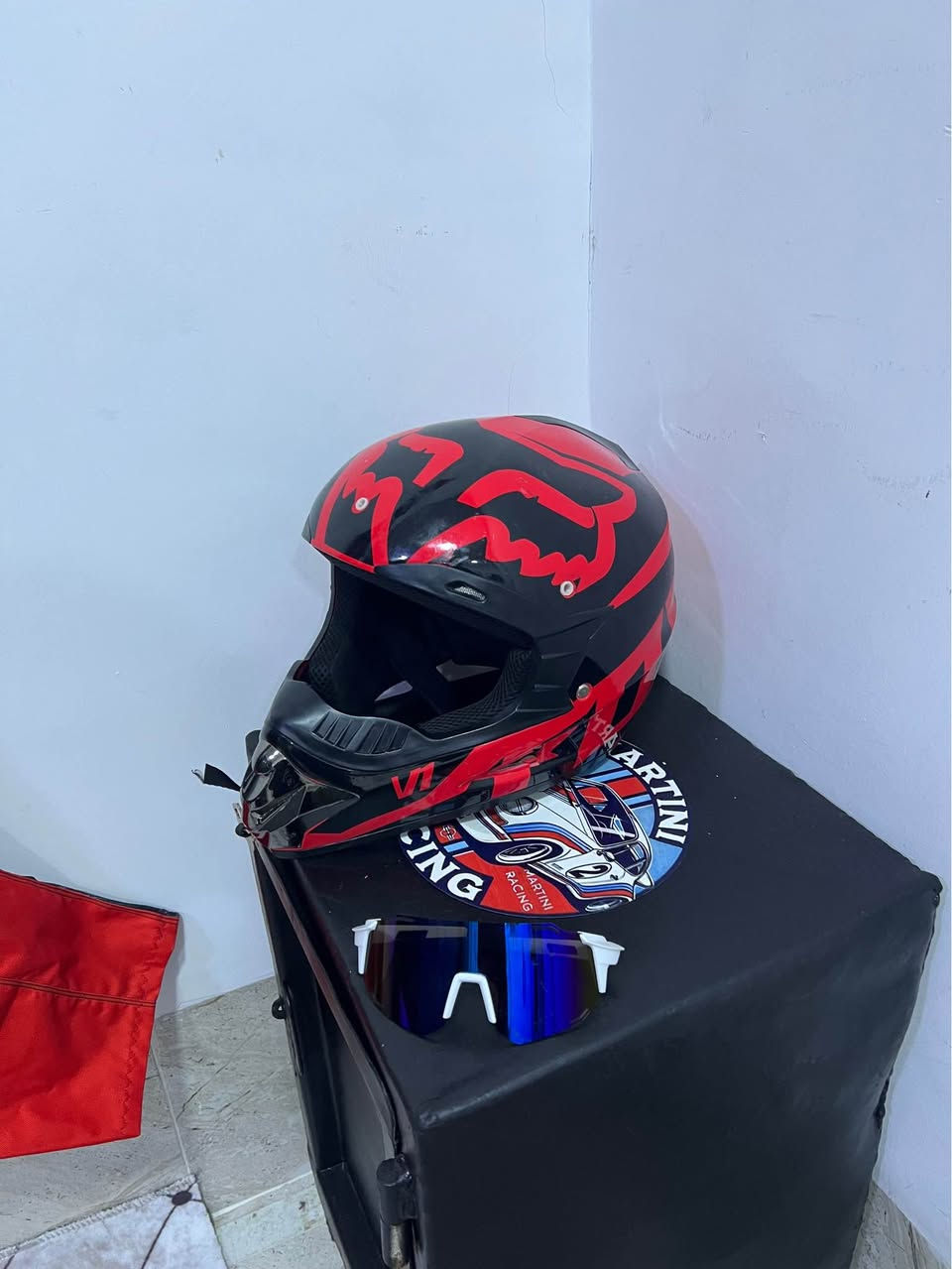 للبيع تخم قفاز جديد خوذة مع هدية قياس XL توصيل موجود سعر ٥٧ الف شراي تعال خاص / بۆفرۆشتن سێت قەفاز نوێیە كلاوێكیش بەهەدیە لەگەلیەتی قیاسی XL سعری ٥۷ هەزار *********** كركوك, العراق
