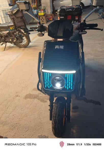 سلام عليكم
دراجه شحن للبيع استعمال شخصي
بيها نقص جاملغ امامي وبرغي مال درع
***********
