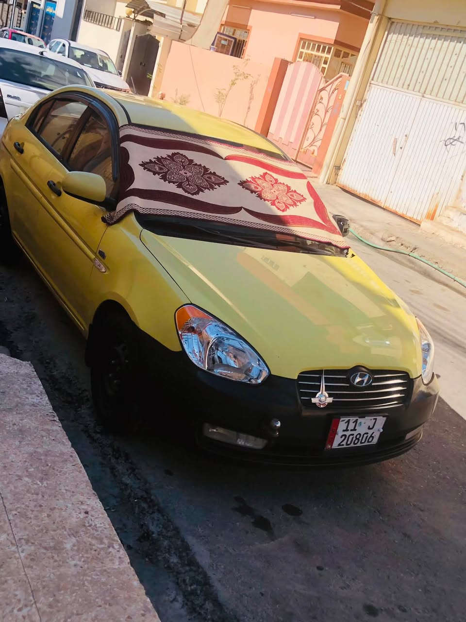 السلام عليكم
آكسنت للبيع 
2011 
شركة العامه 
ليموني اصلي 
سياره فول فول مواصفات 
شاشه كامره اندوريد
‏تحكومات￼ ستيرن 
اربع جامات ‏كهرب￼ 
تقفل ريمونت
سياره مكفوله 
بيها بدايت اتكم￼ه اربع اصابع صبغ فقط 
سياره خير من الله  
تايات جدد
تبريد ثلج 
رقم بغداد اجنبي 
السعر 82 وبيها مجال 
 
***********  
***********

