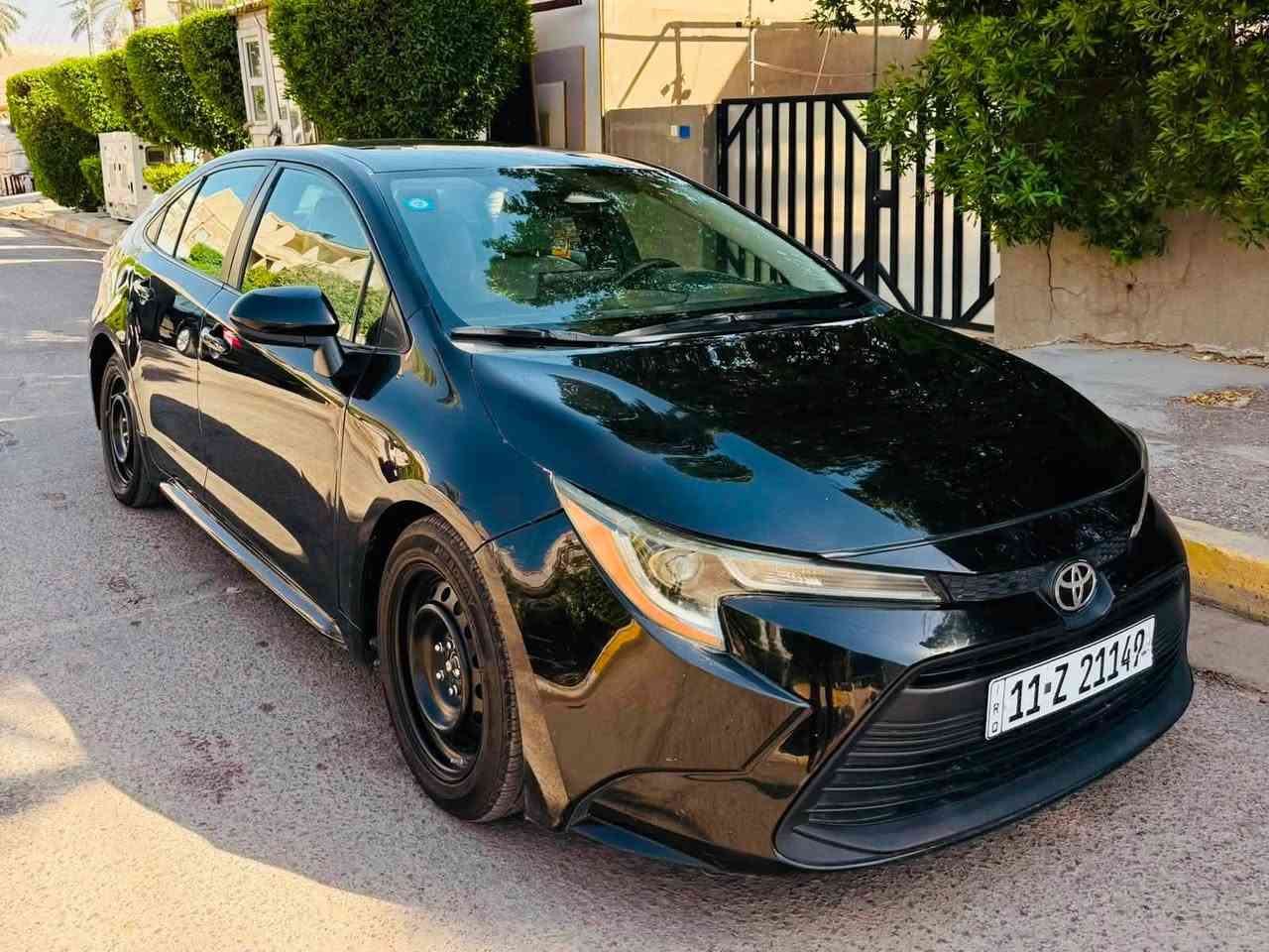 السلام عليكم 
كورلا 2023
رقم بغداد تحويل مباشر 
السعر 123 وبيها مجال 
محرك 2000 كفالة والكير كفالة 
بصمه سايد بريك دكمه سياره SE
سياره جديده وحلوه تراي ناعم اي نقص مابيها
حادث جاملغ وبنيد 
الصور الحادث داخل المنشور 
العنوان بغداد 
الاستفسار ***********
