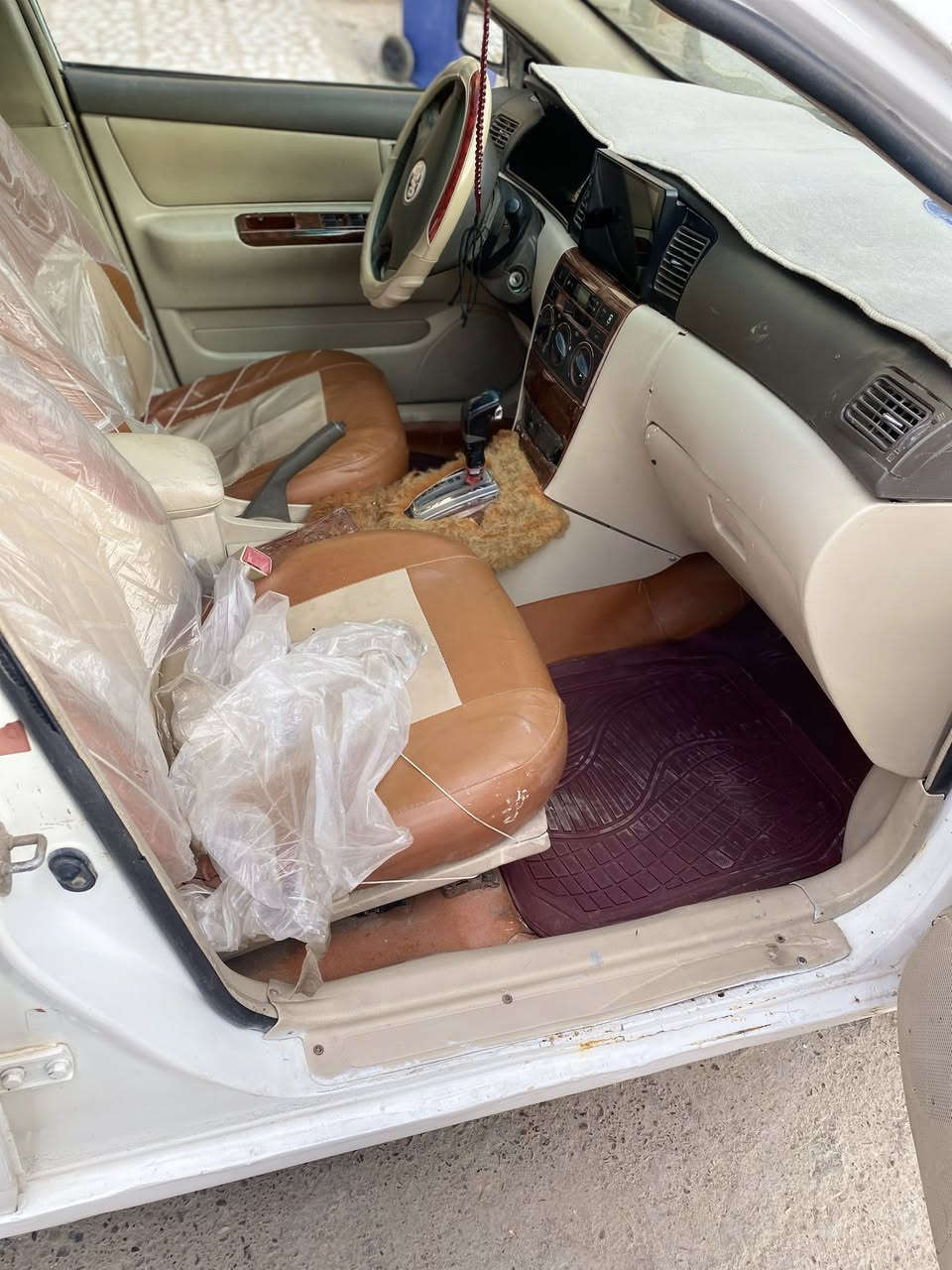 سلام عليكم بي وايديf3اوتو حادثه شجره واكعه على القماره ومعمره رقم مسيان صاحبه يريد تحويل كير محرك كهربائيات كفاله والبدي شوف العين كامره شاشه 
سعر 37وبيه مجال 
***********
