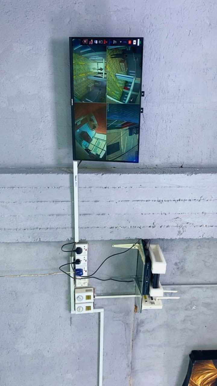 اجهزة فحص كاملة
جهاز فحص الصبغ الماني
جهاز اشعة فوق البنفسجية اليدوي 
جهاز اشعة ثابت
كاميرا لفحص الشواصي
حاسبة لابتوب مع برنامج فحص متكامل
طابعة ليزرية ملونة 
مكتب وكراسي وبراد 
منظومه كامرات
وايجاره 300الف ((مدفوع إيجار 6 أشهر مجاناً ))
سونار جاهز وبه معاميل
الموقع على الشارع العام 
للاستفسار والتواصل على الواتساب ‭0782 810 9009‬ هاشمية, بابل
