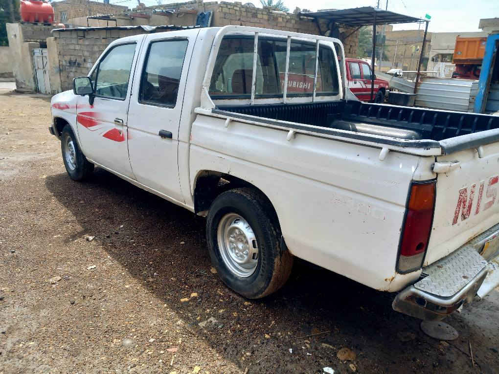 سلام عليكم. الوضع يحتاجله بيكم ودبل 
نسيان ٩٦ محرك بي دخان بس الصبح كير اوتو محرك بلاد حداده جيده جدا السياره حلوه وجاهزه  تخم تاير ما بيه خياس بس شويه بالقماره.سنويه نافذه صاحبها الاصلی بالبصره بالمدينه  ع التليفون .السعر 30 ورقه  *********** ابو مصطفی ميسان مرکز المدینه عمارة, ميسان
