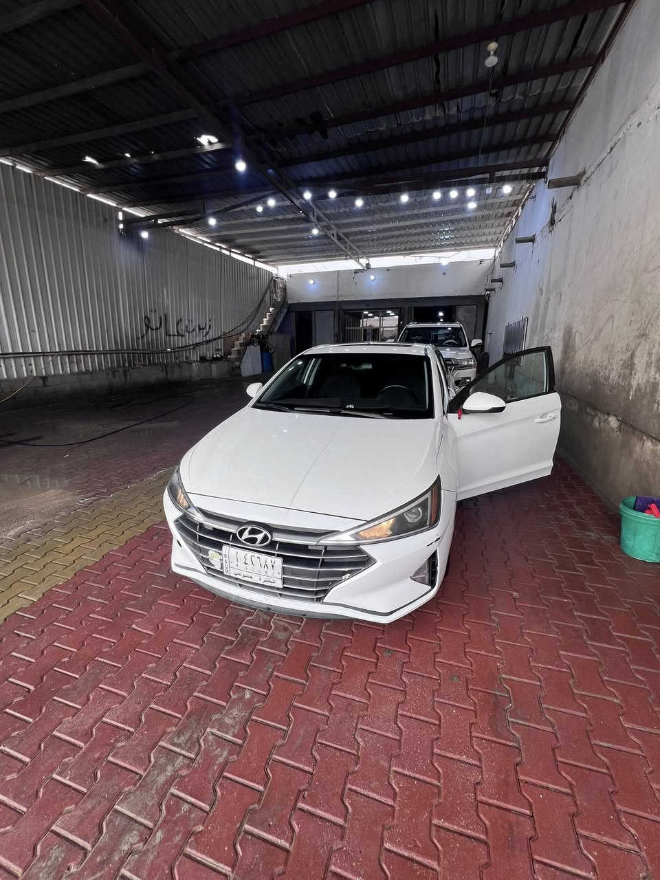 سلام عليكم 
النترا 2020
وارد امريكي انطيك تفحص بدي وما الباقي مكفول كفاله عامه مكينه وكلشي 
سياره فول مواصفات 
رادار مثبت سرعه 
فتحه سغف
سياره بصمه 
يعني فول للاخير
مكان سياره بصره 
سعرها 125وبي مجال للطيبين
رقم:***********
