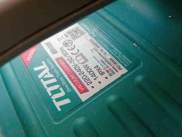 مكناسة كهربائية للبيع من شركهTOTAYL نضيفه مسعمله قليل ماخذينها ب 120 الف رايدها ب 85 الف مكاني ناصريه مركز المدينه الرقم: ***********
