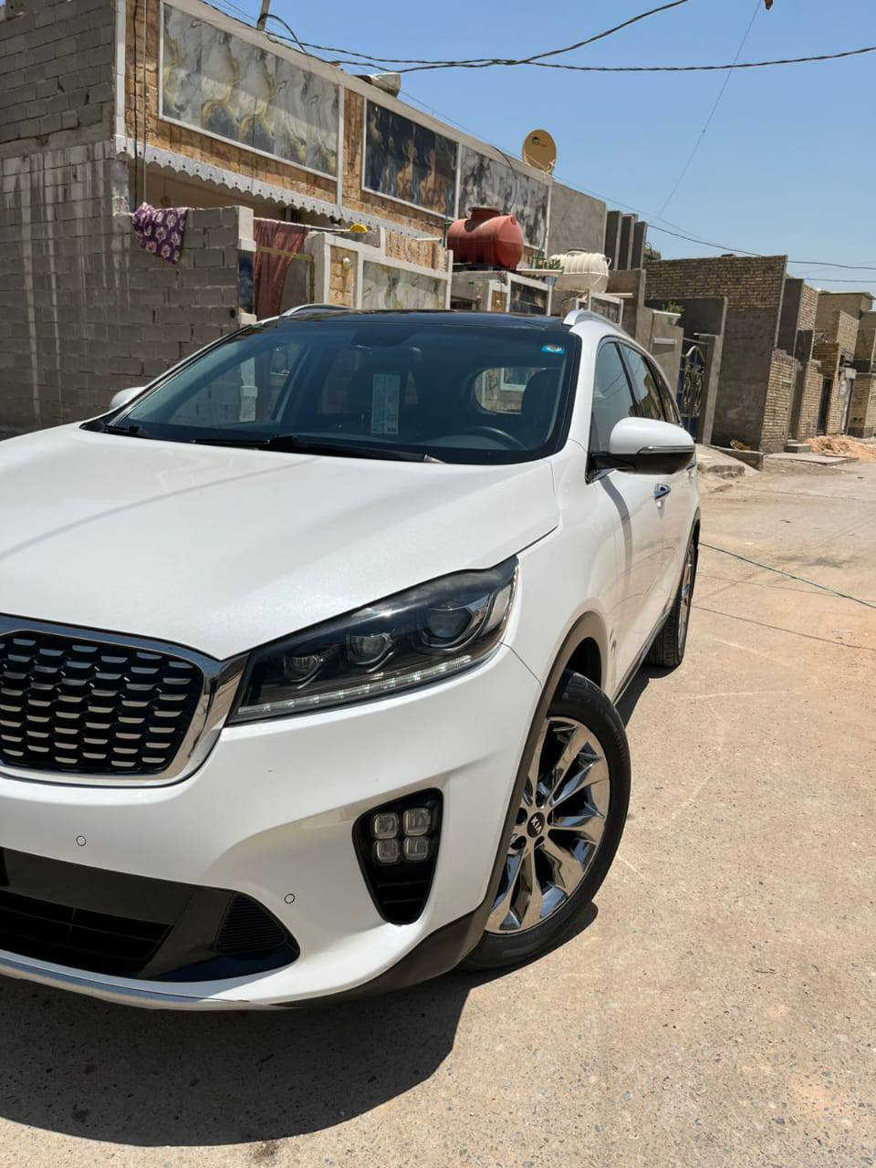 السلام عليكم
كيا سورنتو 2019
رقم بغداد تحويل مباشر 
السيارة جديده بمعنى الكلمة 
محرك 6 سلندر 
فور ويل 
أربع كامرات 
فول مواصفات 1/1
كشنات جلد وكهرباء 
حساسات خلفيه
كشنات تدفئه وتبريد 
محرك وكير كفاله 
تبريد ثلاث قطع
تحكم ستيرن 
سبعه راكب
بصمه تشغل وبصمة ابواب 
ترحيب تنبيهات
السعر 260 اتصل ونتفاهم
مكان السيارة بغداد الرقم /***********
