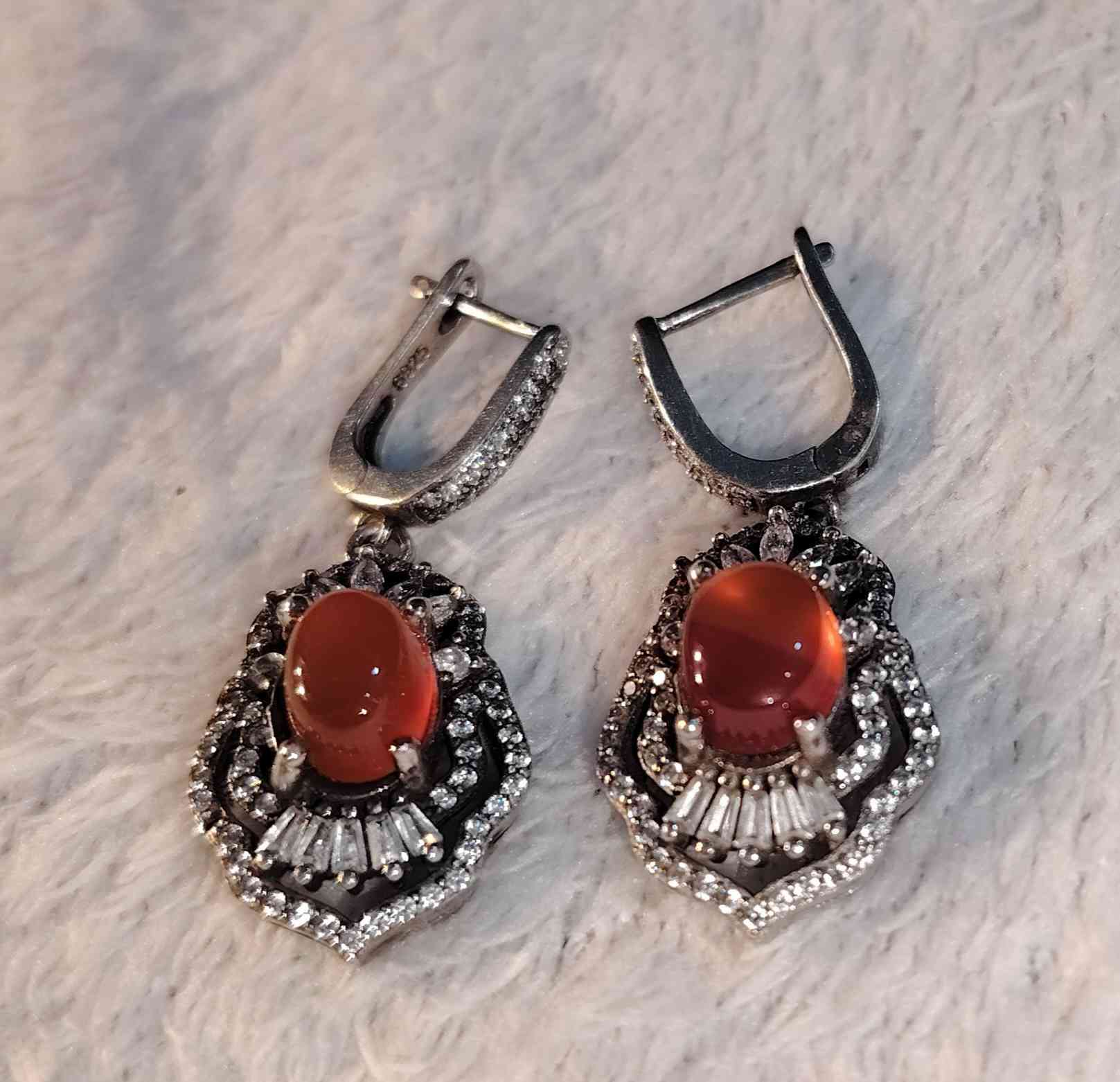 تراجي عقيق اصلي صياغه جميلة جدا مختوم 925 سعر خاص واتساب ***********
