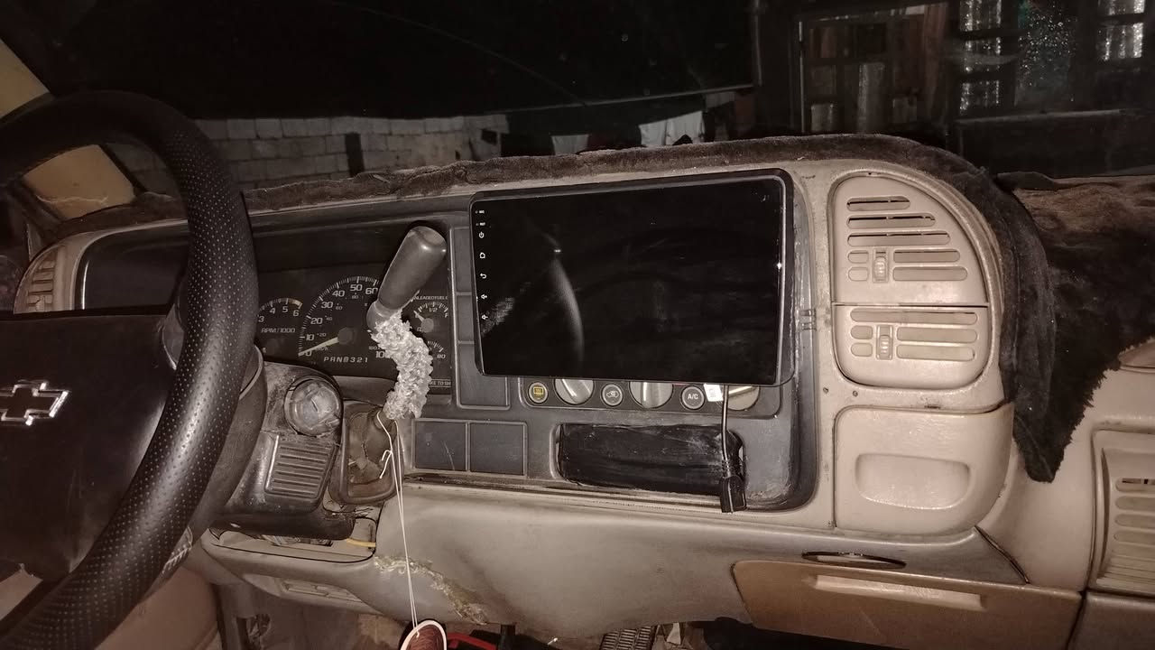 السلام عليكم... من رخصت صاحب الصفحه بهبهان سوبرمان موديل ١٩٩٧....فحص مؤقت شرط التحويل بيها سنويه وكاله صاحبها الشرعي دكتور يحول مايطلب عليها كلشي رقمه يمي حجيت وياه دكيتها حاسبه مامطلوبه كلشي بلاديه محرك جديدابلادي ٨سلندر شرط سبانه مامفترة عليه كير شرط اكسل قبل شهر بدلنه جديد سلف باتري جديد تخم تايرجديد سبيرجديدوكشرها شوف العين صدرامامي خلفي ناعم جيد جدا  داخلها يخبل شاشه وسستم صوت دمام يخبل غرفتها مدوشمه وكلش حلوة...سعرها(٣٠) وبيها مجال العنوان تكريت التواصل ***********ترهم مراوس حسب القناعه
