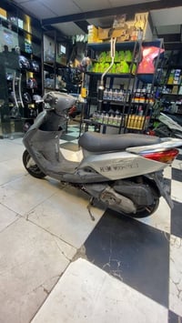 بريز للبيع الدراجه مابيه أي نقص صارله شهر من نازله من الرمبه الدراجه م...