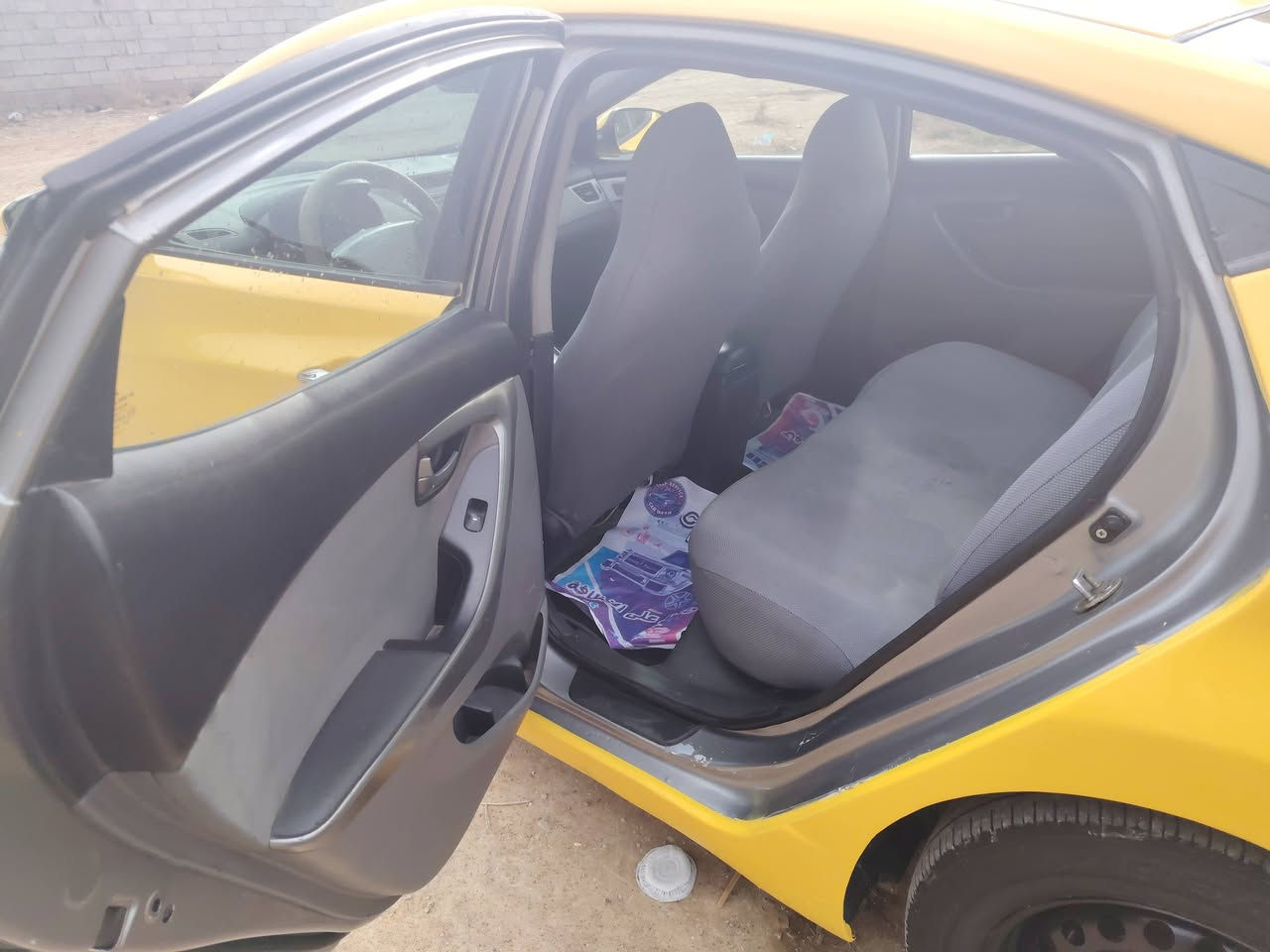 سلام عليكم لبيع الانتره مديل 2013 سياره ما نقصه اي شي جاهده سياره بسمي تحويل ثاني يوم رقم ميز سياره ورد امريكي محرك 1800 تخم تاير مصفره هيه وغرمات سياره ما نقصه اي شي سعر 90 وبيه مجال حق الجيه لستفسار عل رقم صاحب سياره ***********
