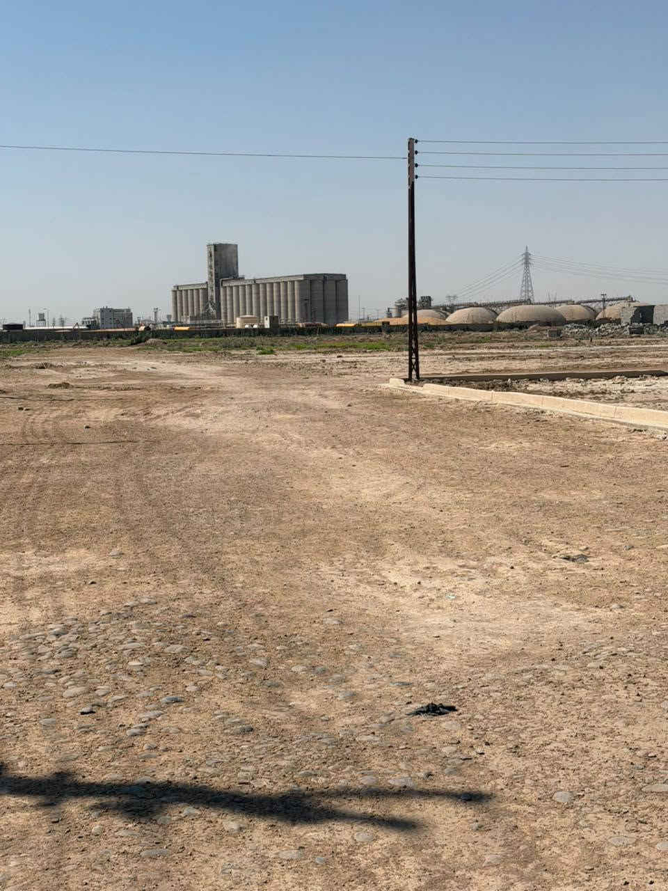 يعلن مكتبنا العقاري 🏢 توفر قطع اراضي  #طابو_سند 25 في #بغداد قرب مدينه بسمايه خلف السايلو ومستشفى وبالقرب من مستشفى لبناني 
وتوفير خدمات كاملة.
#الخدمات 
🟥 ماء ✅ ارصفه مجاري
🟥 كهرباء ✅
🟥 انارة ✅
تبليط
🔷 للاستفسار مراسلة الصفحة أو الاتصال***********
 ***********
