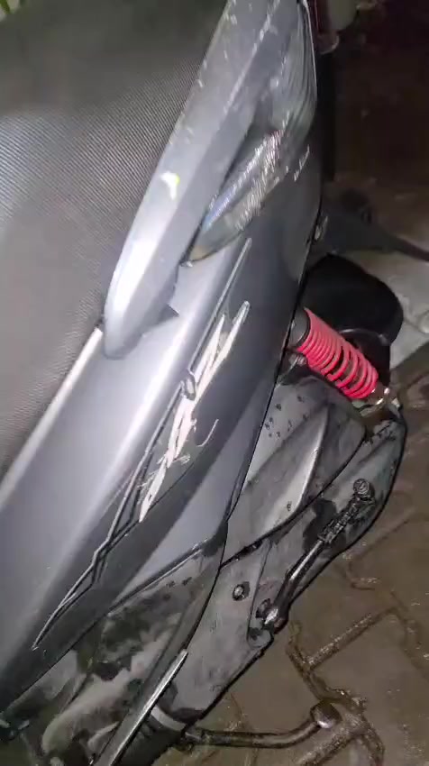 السلام عليكم دراجة ثعلب 140للبيع دراجة نضيفة كلش بمعنة الكلمة تاخذهة ما تصرف عليهة ربع 
تخم تاير جديد  العنوان الشعلة السعر ٧٥٠ وبيهة مجال حك الجية 
هذا رقمي متواجد واتساب وخاص ***********
