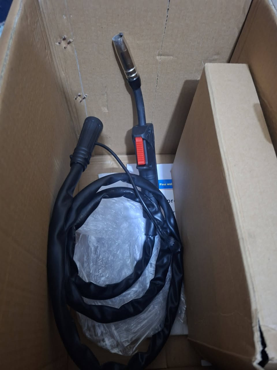 ماكنة لحام 950 امبير تلحم نظامين نظام المك و لحام الولدن مكينة قوية جدآ ما مستعملة فقط فتح كارتون  تاخذها على الفحص مكاني البصرة ابو الخصيب السعر 85 ألف
***********
