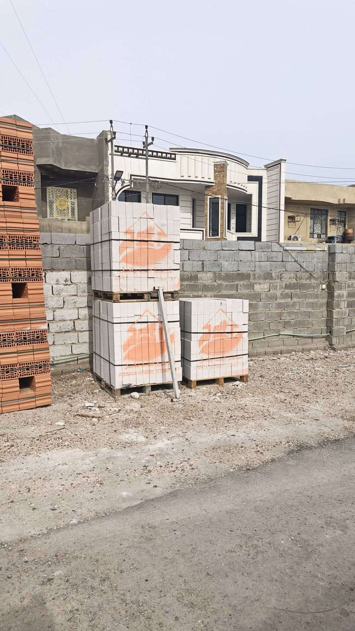 السلام عليكم
يوجد طابوق احمر درجه اوله
ويوجد بلوك احمر 
وفونزا
وثرمستون 
العنوان الفلوجه شارع المنجزات قرب جامع التقوه
للاستفسار. ***********
