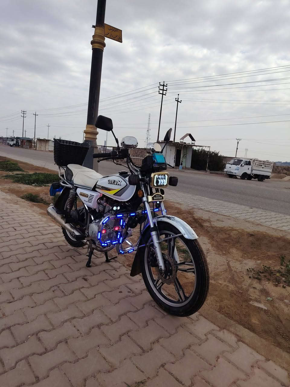 سلام عليكم دراجه للبيع سيفان موديل 23كفاله عامه أوراق كمله بس ترقم دراجه مابيهاا نقص كمله ع أخر حباية مجمبزه محرك شرط مامفتوح أخرس بلادي تجي تفحص يلا تخذهاا سعر 600وبي مجال مكاني ديالى ناحية العظيم اي استفسار تصل ع رقم ***********
