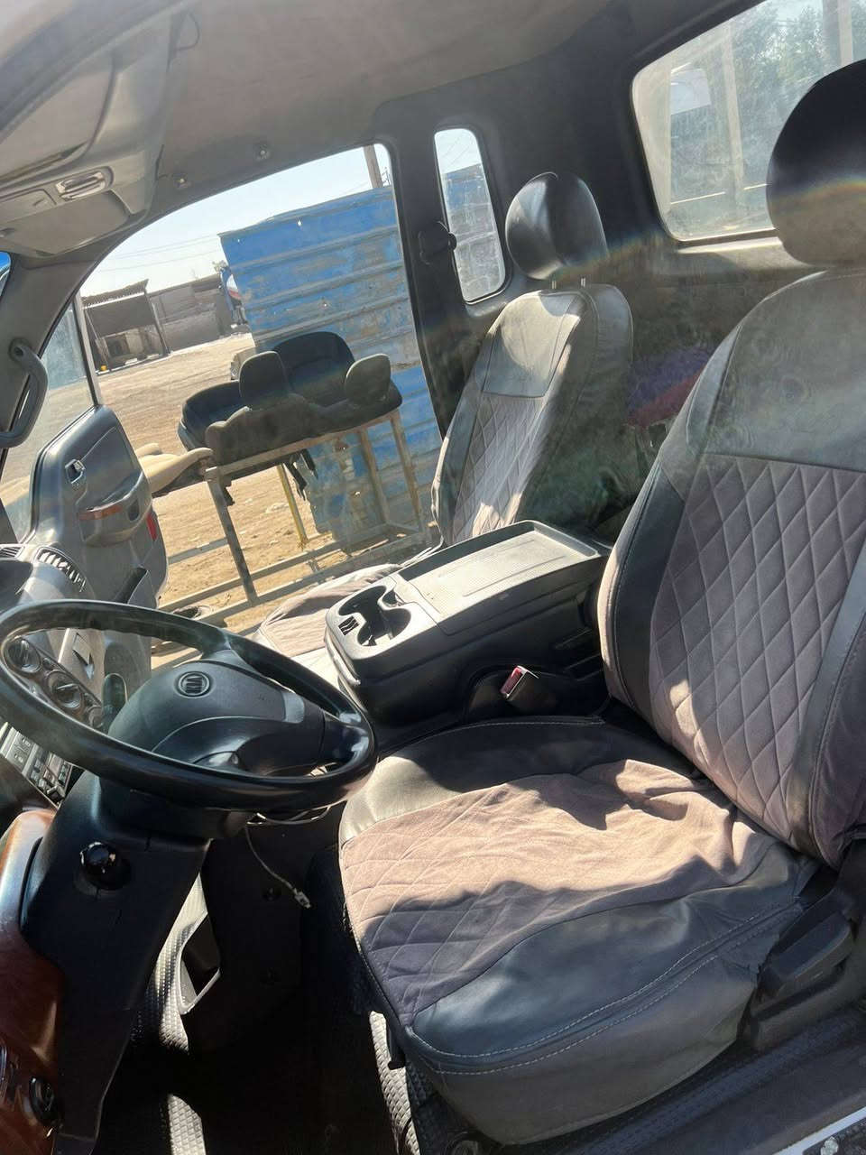 كيه بنگو 2009 أدوات السياره أبيعها هيه ورقمها ديالى الدولي الجديد سنويه ل30 بيها گصه بربع الشاصي من وره صفحه وحده محرك 3000 مسكر كير ومكينه وحداديه وتخم تاير بلكارتون جدد. (للمعلومه الأرقام و السنويه من سياره محترگه) وين ماتريد تروح لأي محافظه تطلع . مكان السياره كربلاء للاستفسار اكثر اتصل ‭0783 692 7119
