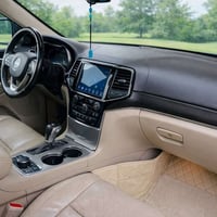 وبركاته  جيب كراند شيروكي 2019 اوفر لاند وكالة خليجي معروف الاوفر لاند...