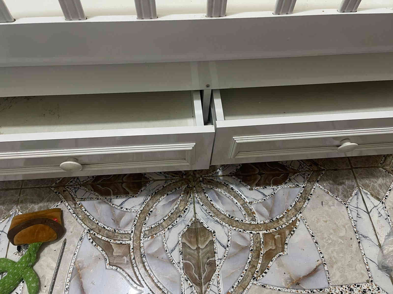 سرير اطفال🥳 للبيع نظيفه كلش حلو 🌹
درجه أوله شرط 💮ماخذه ب٢٩٠ ألف 
أريده١٢٠ألف وبي مجال حق الجيه
 بحي النداء ***********
