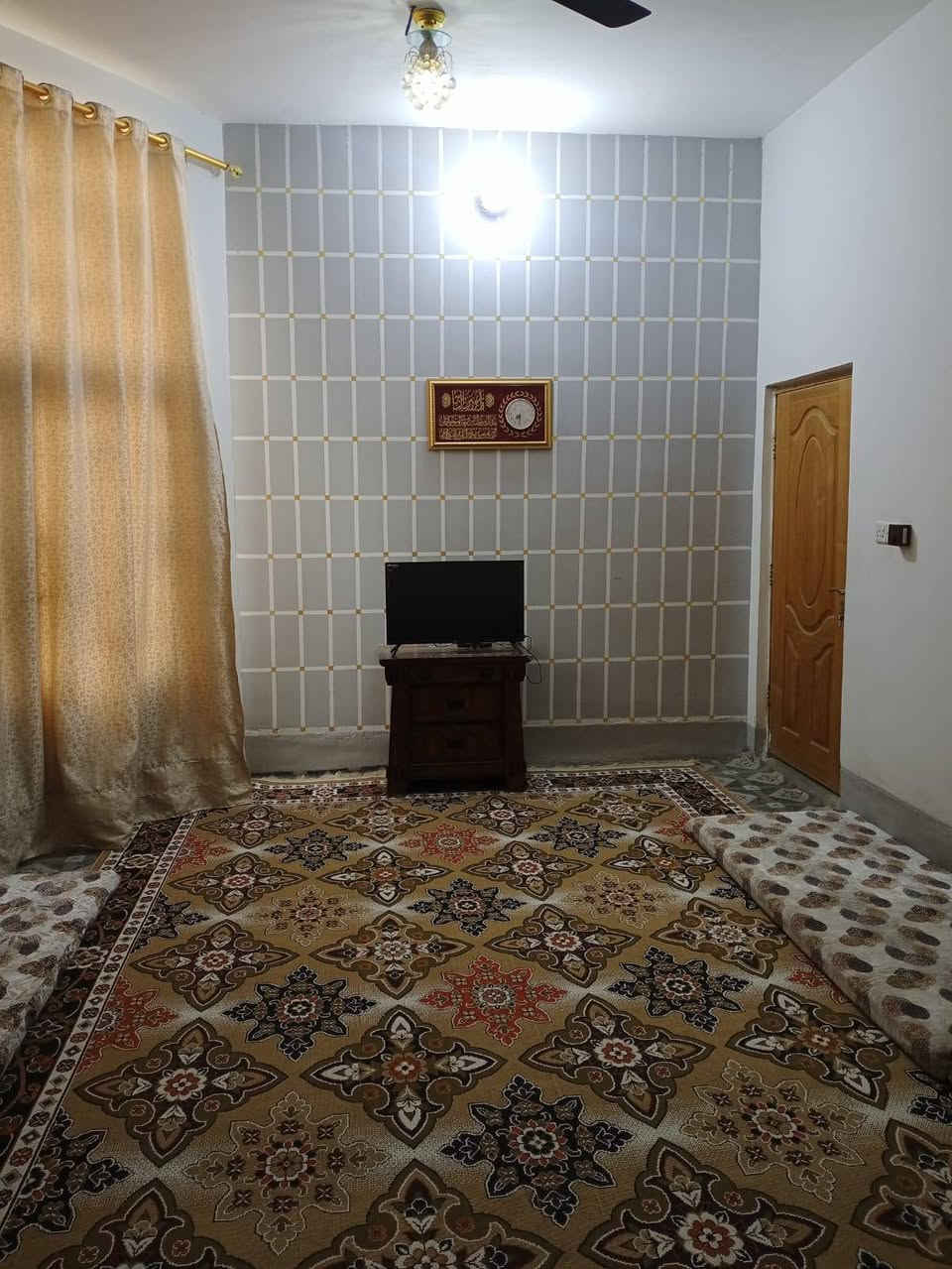 سلام عليكم
#بيت_للبيع الفلوجه الجغيفي الثانيه 2
قرب جامع عبدالرزاق الضاهر // شارع ابو غانم

1-المساحه 140م

2-طابقين الاول كامل بس نقص الارضيه والثاني هيكل ممصبوب بناء بلوك

3-الشارع 10م

4-خدمات كامله ماء كهرباء بناء منطقه هادئه مرتبه

5-السعر 85 بي مجال

التواصل واتساب او الاتصال على الارقام التاليه

‏ *********** ‏
‏ *********** ‏  / واتساب
‏ ‏ *********** ‏
