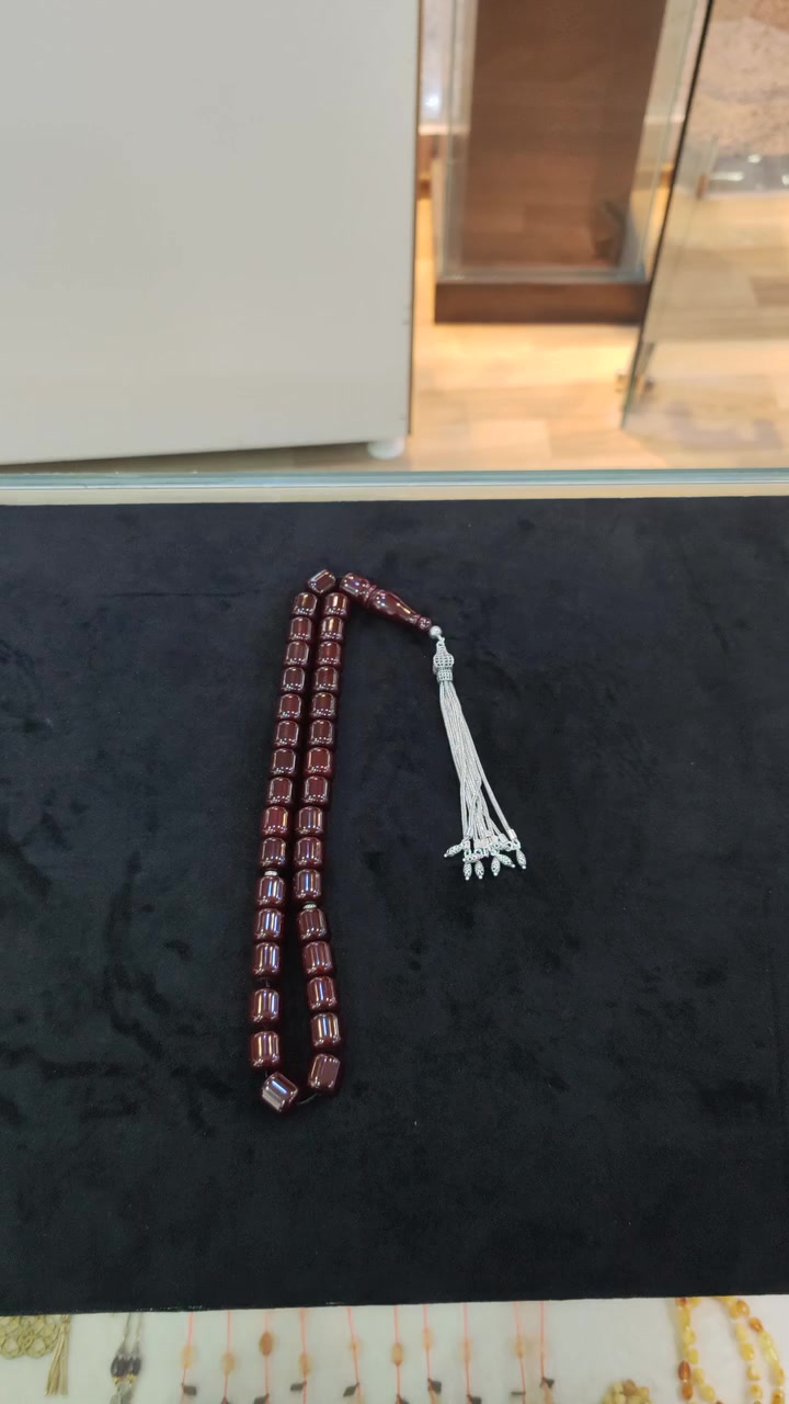 فاتوران ألماني أصلي و قديم قديم جدا مع كركوشة و فاصل فضة عيار ٩٢٥ إنها مخرطة جافة غير مصبوغة ومصنوعة يدويا على الإطلاق. إنها قطعة واحدة الان موجود في ايليت كوليكشن للتواصل اضغط على علامه واتساب و نحن بخدمتكم


**إذا كنت صاحب هذا الإعلان وتريد حذفه لأي سبب، رجاءا أرسل رسالة إلى الدعم الفني**