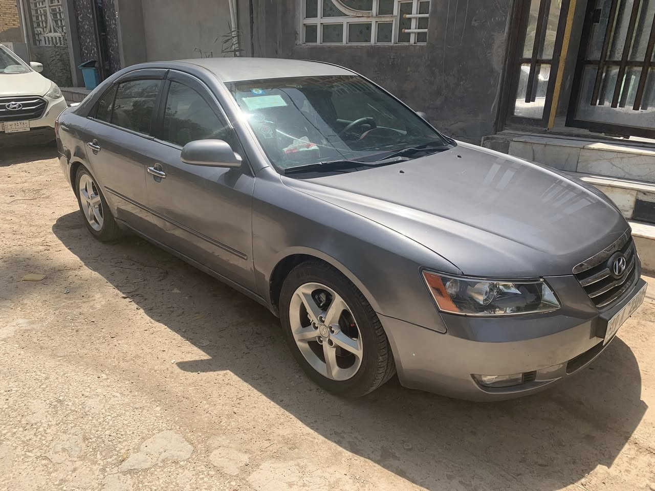 السلام عليكم
للبيع سيارة سوناته موديل 2006 وارد أمريكي

مابيه ضربه مصبوغه حزام اثر جراد فقط تبريد مكينه كير خير من اللّٰه رقم كربلاء نكليزي تحويل ثاني يوم

سياره حلوه ونضيفه للاستفسار إتصال ع الرقم ***********
السعر 92 وبيه مجال
مكان النجف ناحية القادسية
