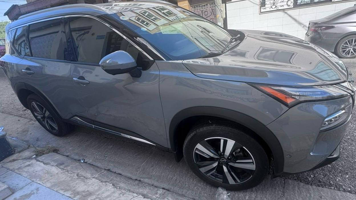 سياره نيسان روج موديل (2023)للبيع
بسعر 17000$ 
وحادث بيها ضرر صندوق امامي  مبدل نفس لون
وبونيت امامي مصبوغ للتواصل واتساب 
***********
