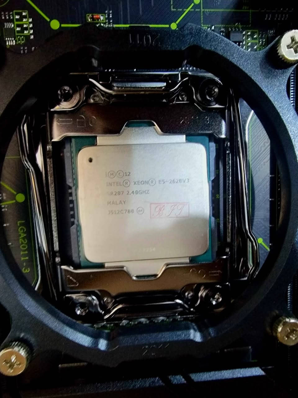 مذر بورد x99 جديدة ومعالج  غير مستخدم بل كارتون حجم ddr4 ATX بيهة كل مميزات x99 اللبيع سعر 70 الف بغداد, العراق


**إذا كنت صاحب هذا الإعلان وتريد حذفه لأي سبب، رجاءا أرسل رسالة إلى الدعم الفني**