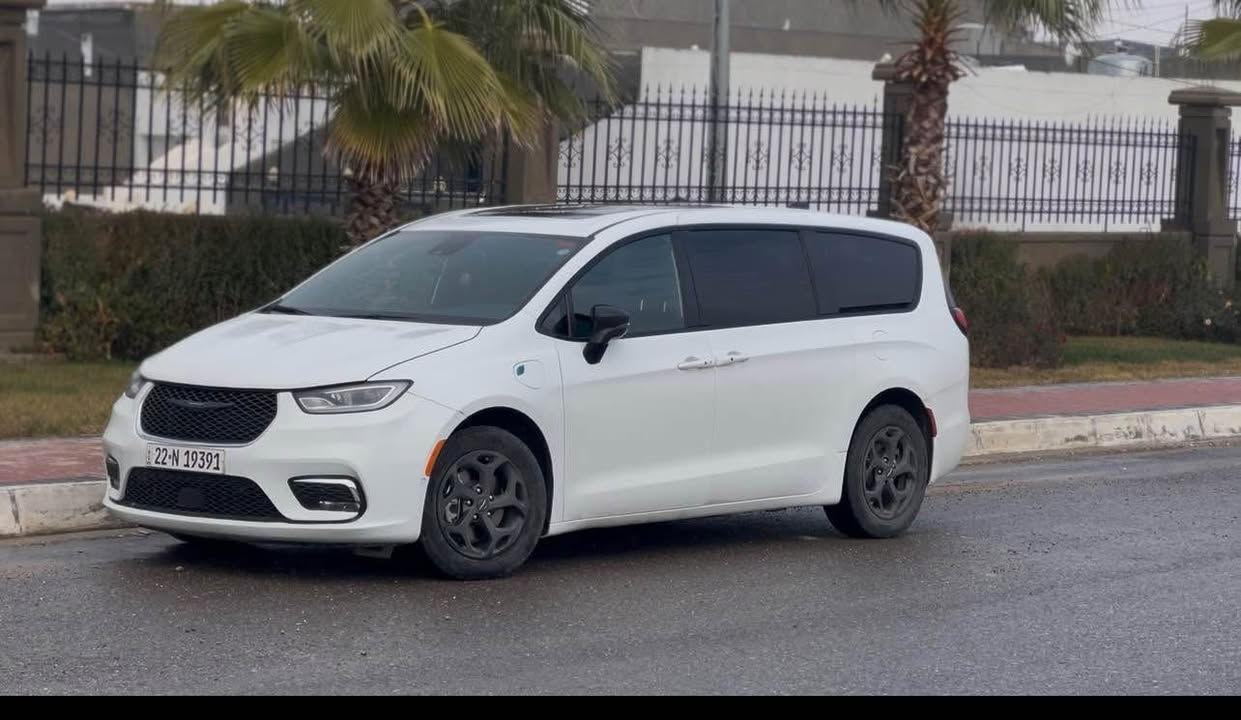 للبيع 
باسفيكا هايبرد S 23  لمتدد 
لون ابيض 
السياره مليانه مواصفات فول للاخير 
بانوراما تدفئه تبريد كشنات كشنات كهرباء ثنينهن الامامي
وبعد مواصفات لمتدد معروفه تختلف عن العاديه 
ماشيه 34.000 مايل 
سياره كلش نضيفه وجديده حادثه سطحي موضح بلصور
فقط بنيد مصبوغ ودعاميه 
  والسياره بيها نقص الرادار الامامي  
رقم اربيل باسمي تحويل ثاني يوم مكانها اربيل 
السعر $320  
للتواصل 
*********** أربيل, العراق
