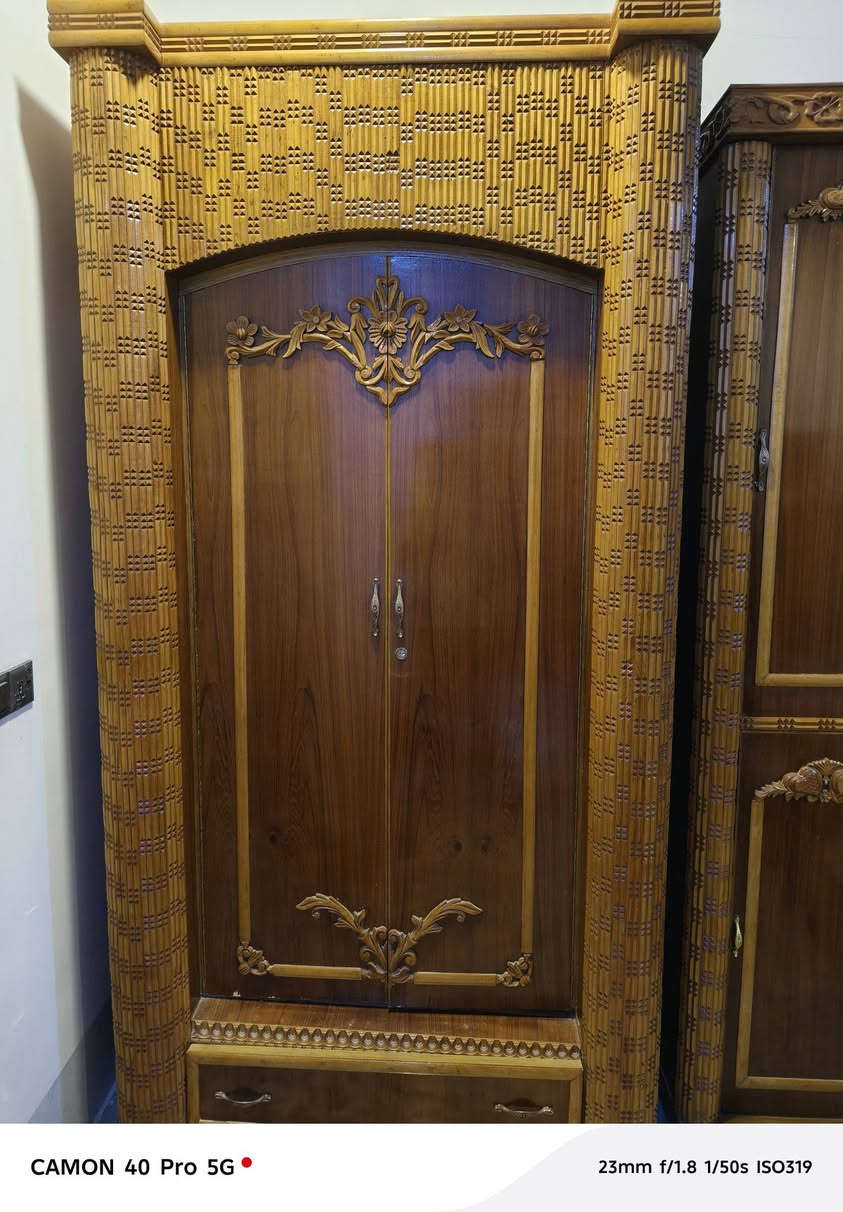 غرفة نوم للبيع 
رقم الهاتف ***********
