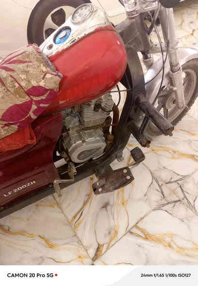 ستوته نيفان موديل 13 اوراق ستوته نظيفه كل شيء شغال بها ما نقص اي شيء كهربائيات كلهاغ شغاله السعر 900 وبيها مجال للشراي مكاني بصره قضاء الدير وهذا رقم تلفوني ***********
