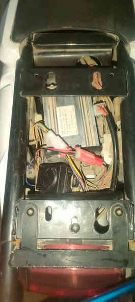 سلام عليكم دراجة شحن حجم 14 مستخدمة قليل تحمل وزن 80كيلو كل الكهربائيات  تشتغل كل شي شغال سرعة 40  السعر 300 الف المكان بغداد حسينية الراشدية مسقط ***********
