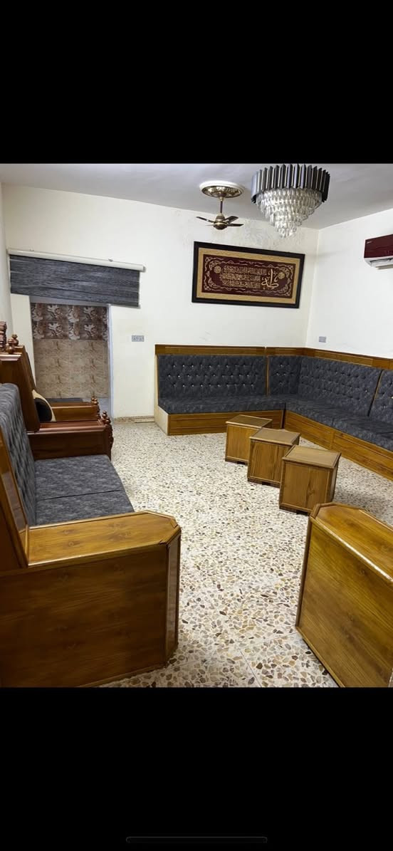 السلام عليكم يوجد بيت في الدوانم زراعي سند 25 عل شارع مساحه 250 طابقين دبل فاليوم
الطابق الأرضي غرفه نوم كبيره وصاله وصحيات منعزله مطبخ حار بارد الطابق الثاني 3 غرف نوم 5في 5 السعر 112 وبي مجال الاستفسار ***********
