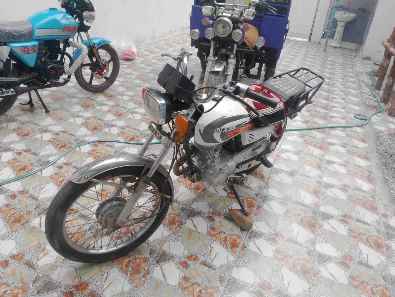 نامة موديل 20024 اوراق بسمي محرك مكفول كهربايات شغالة دراجة نضيفة سعر 500   مكان  قرب صيطرت الاثار
رقم *********** معدك رصيد راسني واساب 😅
