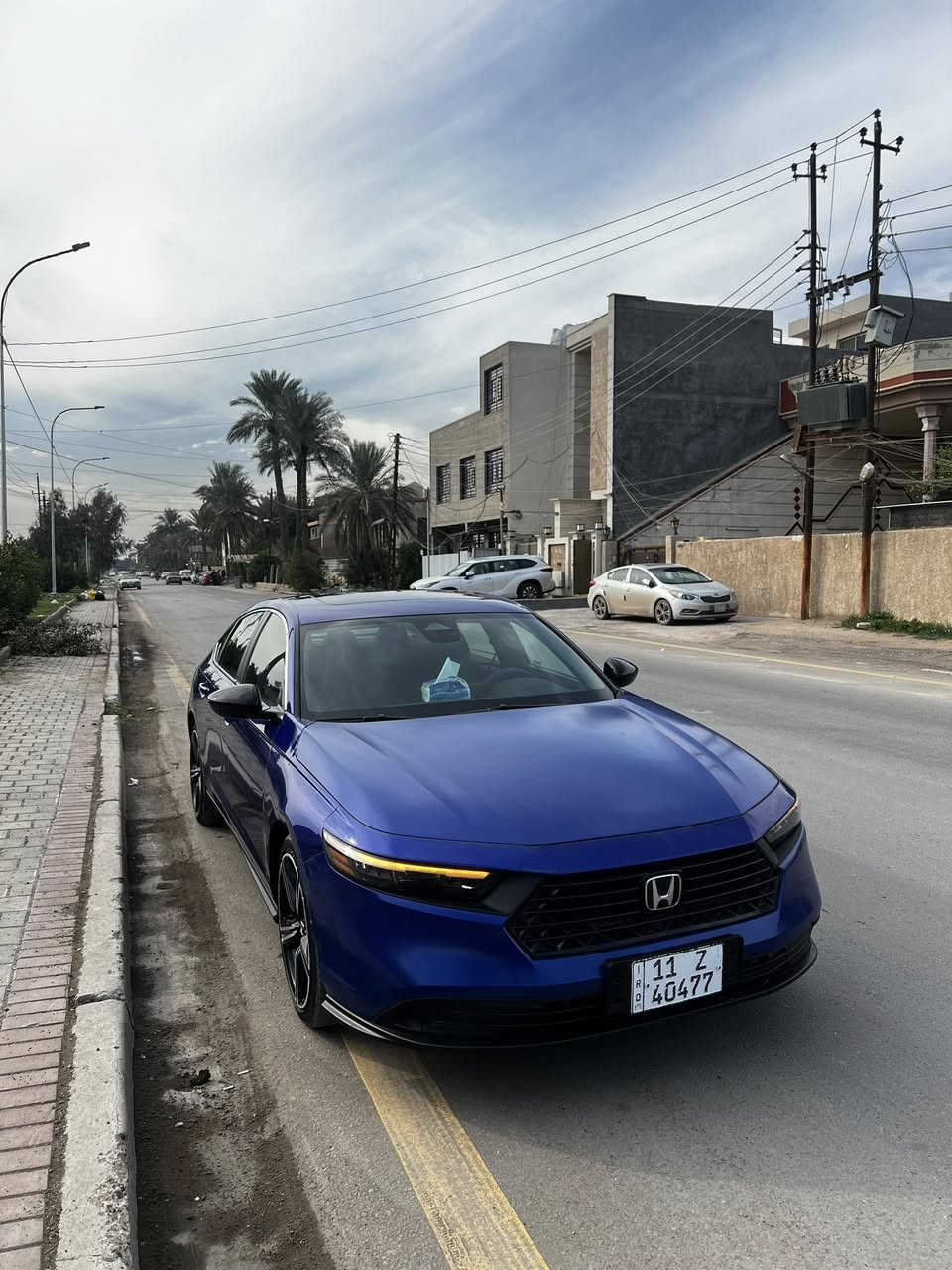 سلام عليكم هوندا اكورد 2025 للبيع 
٢٥٠٠٠ كيلو الممشى
تبريد قطعتين
شحن واير ليس
تدفئة كشنات
حادثهة بنيد تبديل وبداية الجاملغ السيارة بدون شواصي
سيارة كاملة عوزهة بس صبغ البنيد والدعامية صبغتهن هيج على مود الترقيم
مكاني بغداد العامرية 
***********
