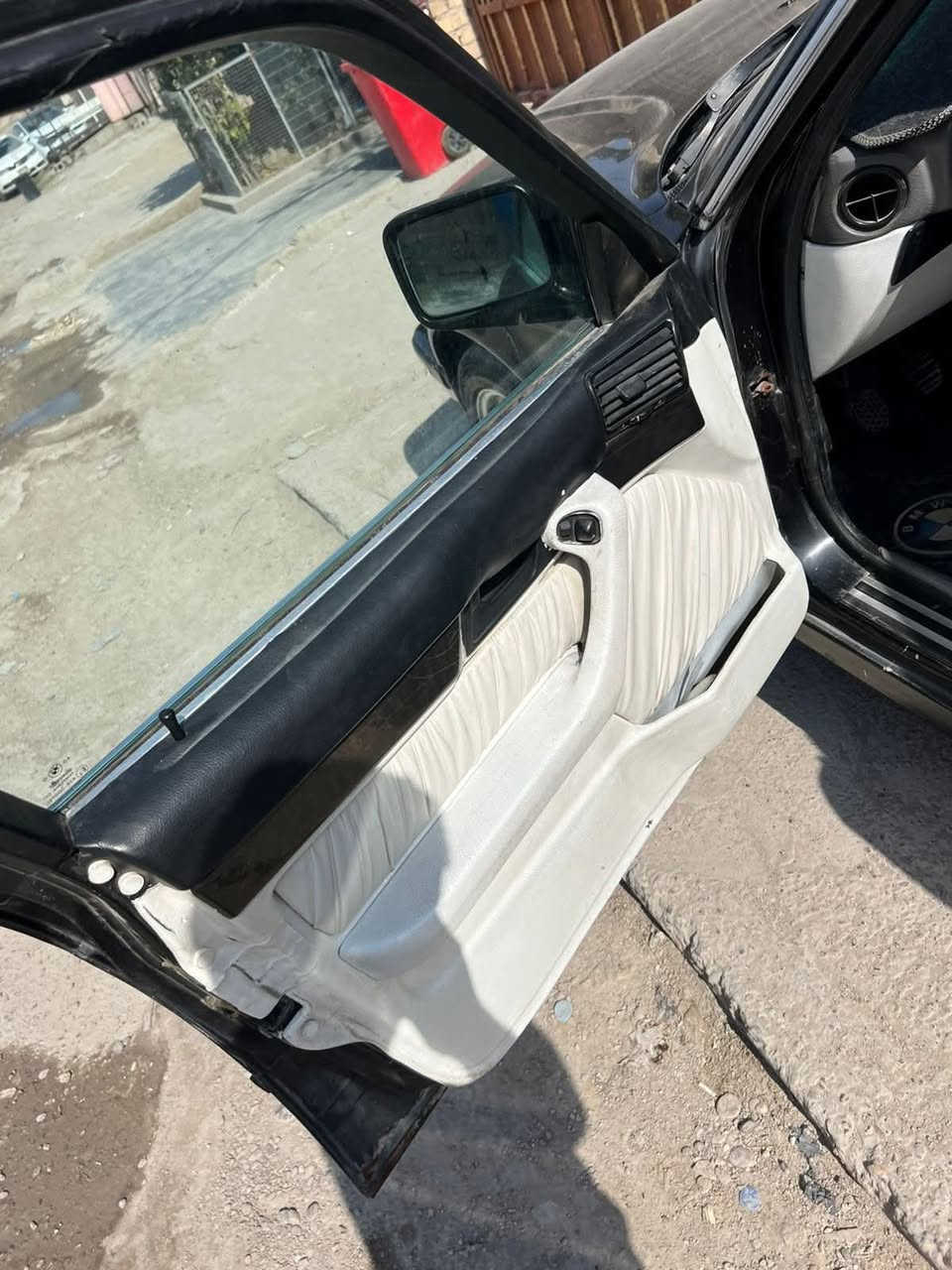 السلام عليكم
اصل ٢٥
بيها كير ومكينة 
٢٠ كير عادي شلعه ومعدل فول الفول
موديل ١٩٩١
نواقص بسيطة
سنويتها ٢٠٢٧
تحويل مباشر
***********
السعر ٥٥ ومجالها جداً بسيط
شباب يشهد الله مكلف بلنشر وماعرف تفاصيلها اتصلو بصاحبها وتامرون امر
مكانها بغداد التاجي حي الحسن العسكري
