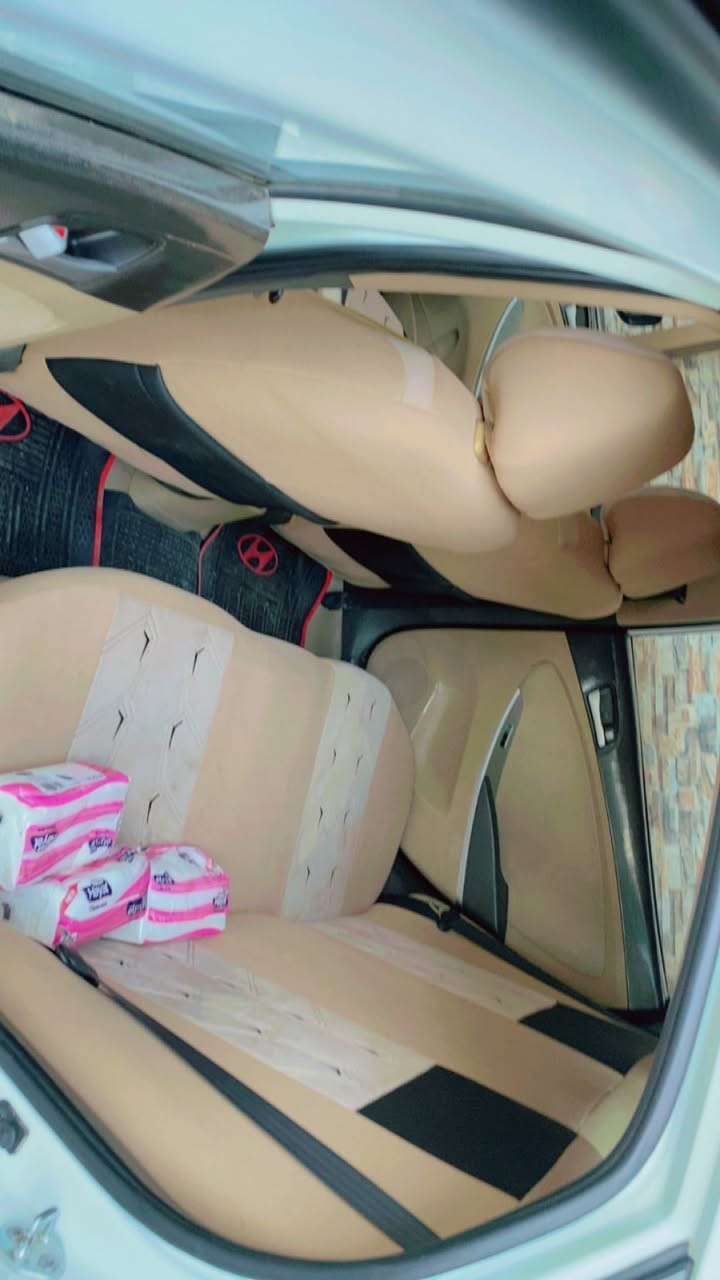 اكسنت2013
مكفولة مابيها لاصبغ ولاضرر
اللون ابيض 
سقف سلايت
رقم نينوى 
***********
