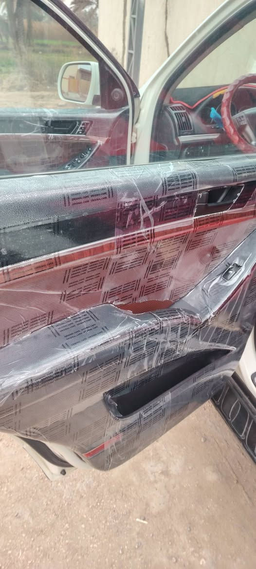 السلام عليكم ورحمة الله وبركاته
فيركروز ٢٠١١ خليجي مكفول رقم بغداد انكليزي بااسمي المحرك ٣٨٠٠ اللون ابيض السياره جاهزه من كل شي وادامة كامله السعر ١٤٢ مكاني بابل قضاء القاسم ***********
