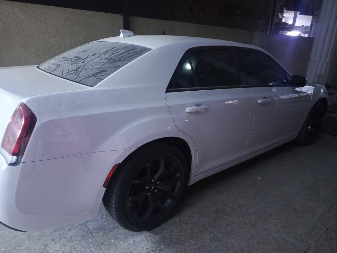 السلام عليكم
كرايسلر c300  فول مواصفات ماعدا الفتحة والجلد
كشن كهرباء تحكمات معروفة مواصفاتها 
موديل 2023
دخول جديد  فحص مؤقت
الضربه موضحة بل صور
السيارة اخت الزيرو نضافة فول
ماشية ٣٠ الف
مكينة v6 3600
كير مكينه مكفولة
سيارة مكفولة من الدعاميه للدعاميه متصرف عليها شي
والسيارة حيل نضيفة احلا من الصور بعد. 
ابو المنفيس موجود يرقملك 
وبل عافية عله الي ياخذها
السعر 245 وبيها مجال للتواصل 
***********
