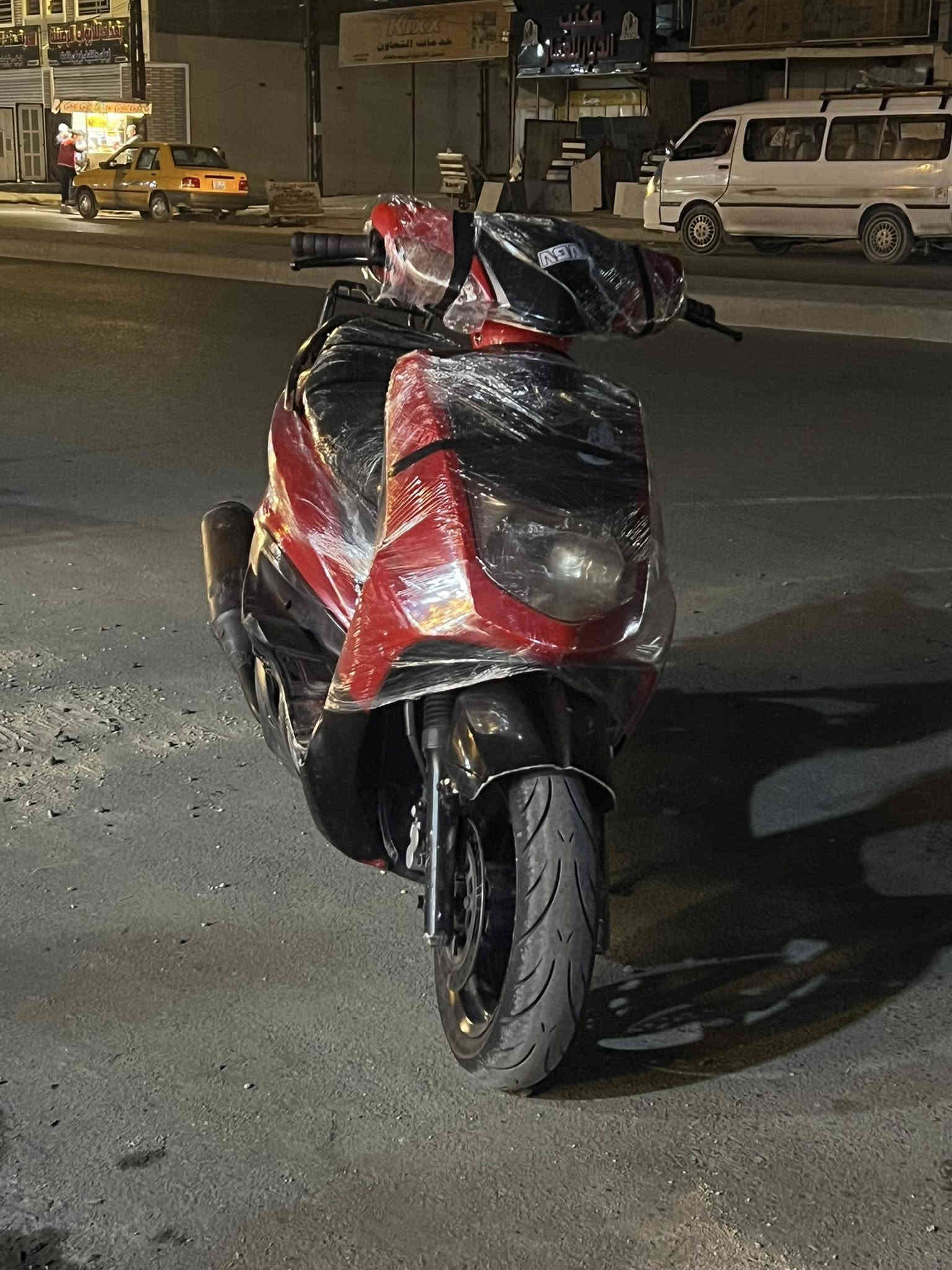 السلام عليكم
سكنس نثية ادراجة خير من الله معدلهة كلش حلو ادراجة كلشي شغال بيهة زوج تايرات جدد 
ادراجة مناقصهة اي شي فقط كفراتهة تعبانة 
اصليات يحتاج لحسم لليط مالتهم او تبدل كفراتهة محركهة مجفتة بيدي اطيك بي ضمان سنة اي نقص ما بيهة كلشي شغال عارضهة 550 وبيهة مجال نتراهم 
مكاني بغداد البياع 
***********
