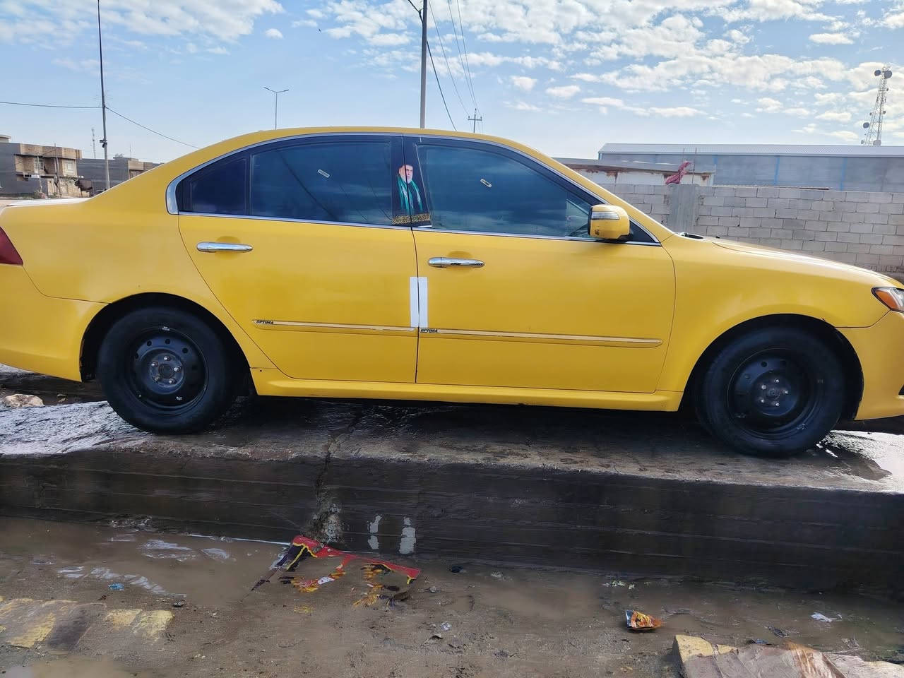 السلام عليكم  سياره اوبتما وارد امريكي (صفره)موديل 2009  مكينه 2400 رقم مثنئ انكليزي  السياره باسمي مداور ثانيوم  خطه جاهز ديوانيه-نجف  منضومه غاز جاهزه  السياره فول ماعده البصمه السعر 110  وبيه مجال حق الجيه ***********
