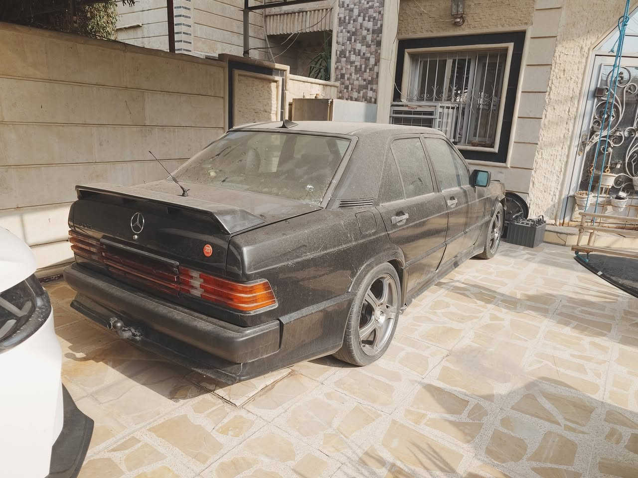 190 موديل 1987 للبيع ب60 قفل
6 سلندر محرك مارسدس كير عادي تبريد شاشه وكامره مصبوغه عام

رقم اخضر سنويه خضرة نينوى
تعذروني السياره صار فتره واكفه بالكراج فينرادلها غسله وترتيب

***********
