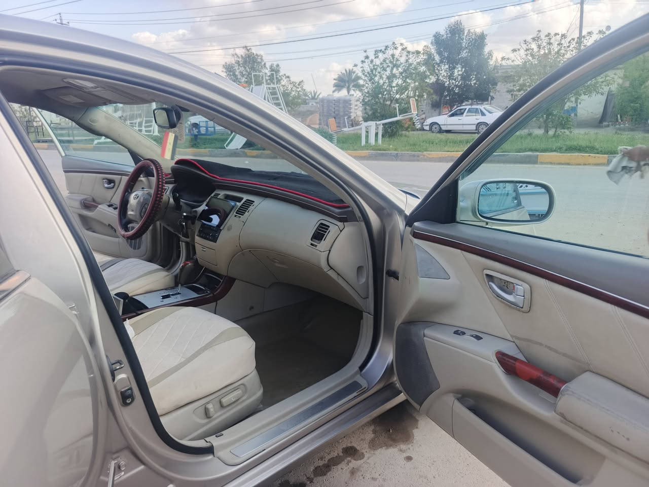 هونداي ازيرا موديل 2006 خليجي 6 سلندر 
سياره خير من الله جاهزة 
كير -مكينه -كهربائيات -تبريد -تخم تاير -صدر -كلها كاملة 
 مصبوغة عام للجمالية 
السعر 77$
رقمها بغداد انكليزي الجديد 
والسنوية جديدة 
والهزة جديدة

المكان صلاح الدين/بلد
***********
