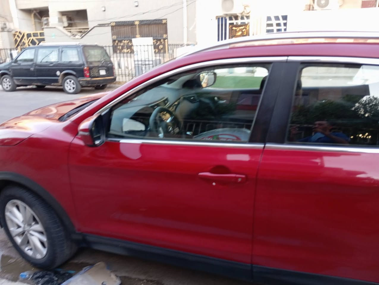 السلام عليكم روج سبورت 2017للبيع باسمي ماشي 48 الف كيلو بيها صبغ بين البابين واسفل الصندوق بدون دواخل جديده كلش مواصفات اس في تخم تاير جديد دسكات ادامة كامله رايدها 140بيها مجال بسيط مكاني كراده شارع الصناعه ***********
