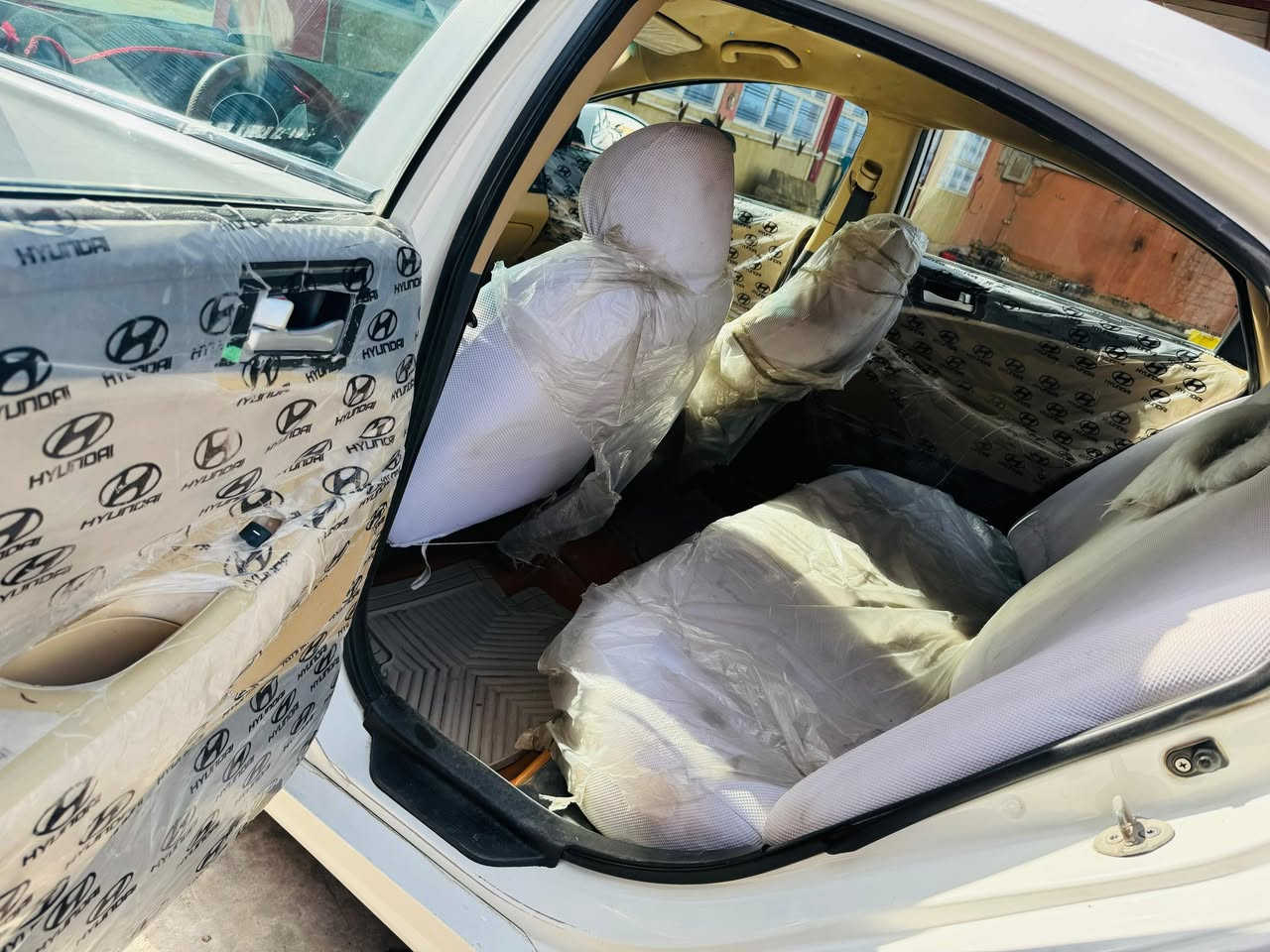 سوناتا 2011 مكينه 2.4 دوش تخم تاير جديد اقل من شهر شديته حداديه جديد تبريد ثلج تدفئه شغاله لايت زنون سنويتها لل27 بسمي شخصياً علماً المكينه ممفتوحه ولا لكير ع بلاد مملعوب بيهن سياره مال بيت وصارلها بل٣ سنوات عندي خير من لله بيها قطعتين وبراغي البنيد مفتوحات فقط السعر 107 وبيها مجال جداً بصيط شراي خابر الخاص مغلق العنوان بابل حله *********** /***********
