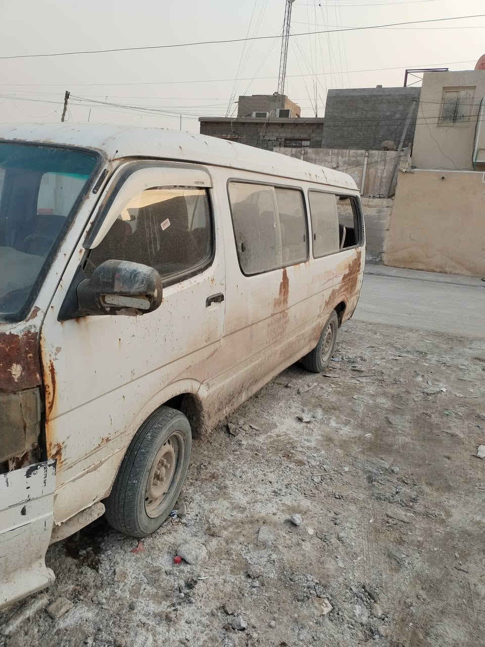 السلام عليكم فتون ١٠ للبيع عليه غرامات رقم بغداد سعر 20 ورقه عنوانه بغداد مدينه الصدر رقم ***********
