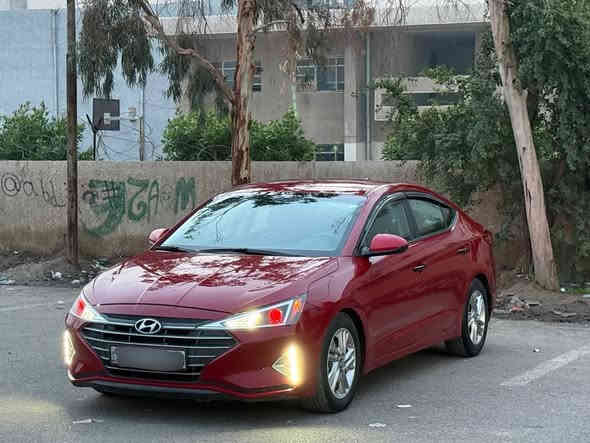 النترا 2019 
رقم اربيل الجديد ( تحويل مباشر ) 
وارد امريكي 
حادث خلفي جداً بسيط 💯
بدووون ايرباك 
ايرباكات السياره كله سليمه ✅
وصور الحادث موجوده بالمنشور 

موصفات :
رادار امامي 
رادار جانبي 
تحديد مسار 
شاشه كبيره (كار بلي ) 
كامره خلفيه دواره 
داخل لونين 
3 انضمه قياده (سبورت ) ( نورمل ) ( سمارت ) 
بجم زنون كامل 
وعليها اضافات (سبايدر ) ( شفقه خلفيه ) ( يدات باب سود ) 
وباقي الموصفات المعروفه 

السياره جديده وجاهزه بدون نقص كير مكينه كله بشرط تفحص وين مايعجبك 
  
مكان السياره بغداد 📍
والسعر 137 $ 
 اي استفسار اتصل على الرقم ***********
