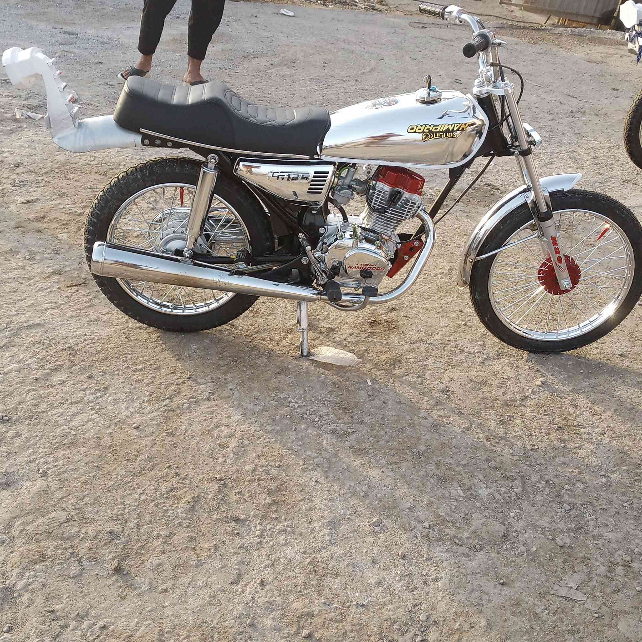 سلام عليكم درجه وراق وراق لبيع توه عمره ما صيرله حته 5تيم بعده بدهنه مل شركه شوفت عينك عمي اليدور مريضه خل يطلع كبل معروف سعره بخدمت شراي هذه رقمي‏‪***********‬‏
