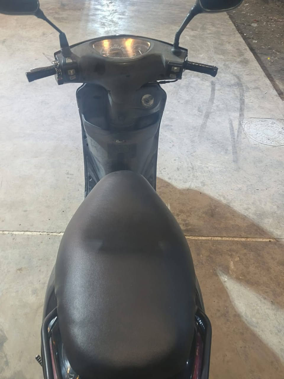 السلام عليكم شباب دراجه بريز دراجه جاهزه اي نقص ما بيها ماكينه ما مفتوحه مقفوله ملاحف فول دراجه رمبه الله شاهد ما تجني ما ماشيه هواي كهربائيات شغاله دراجه اي نقص ما بيها مكاني بغداد والشراي يتصل على هذا الرقم رجاء ما متواجد على الخاص وانا خادم ‏‪***********‬‏
